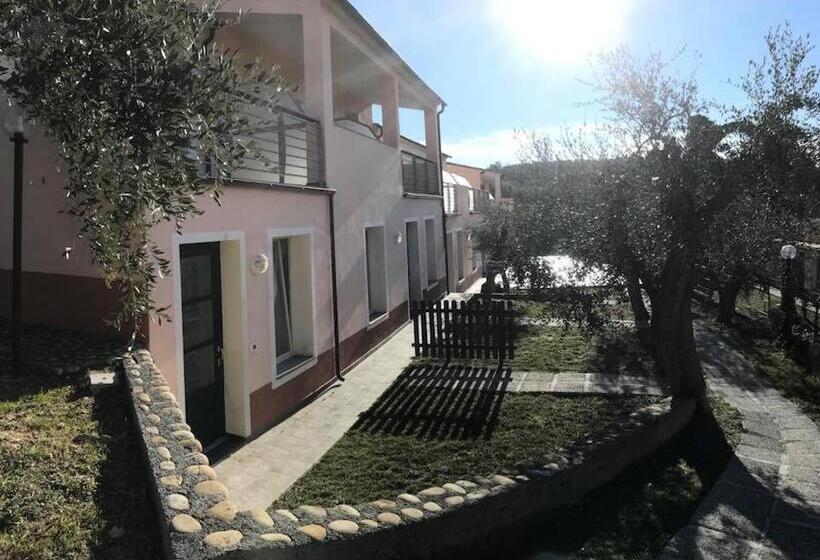 בית מלון כפרי Villaggio Rta Borgoverde