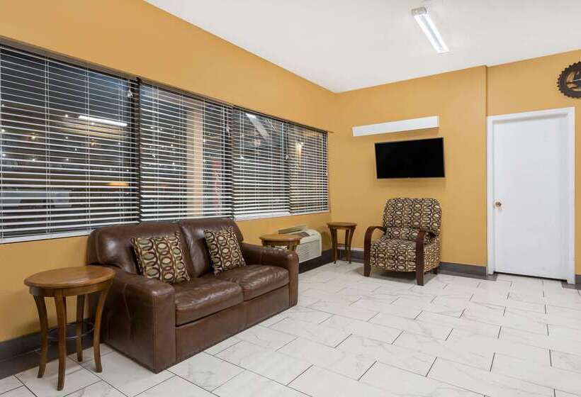 فندق على الطريق Travelodge By Wyndham Reno