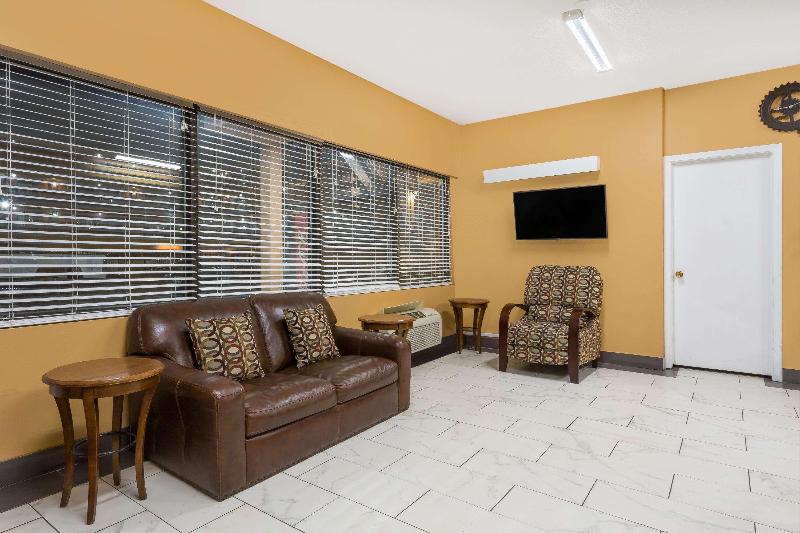 فندق على الطريق Travelodge By Wyndham Reno