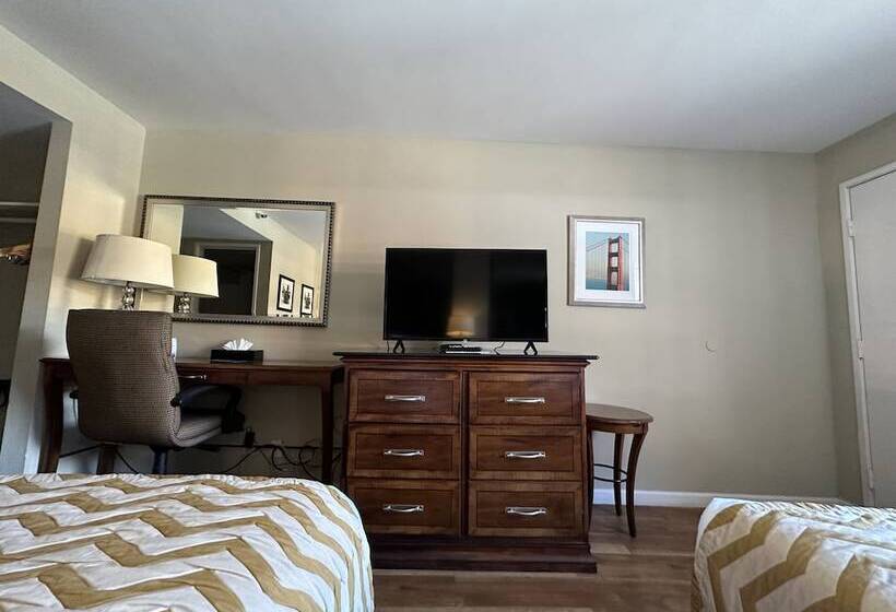 فندق على الطريق Travelodge By Wyndham Reno