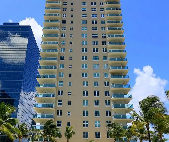 Pelican Residence at One Broadway