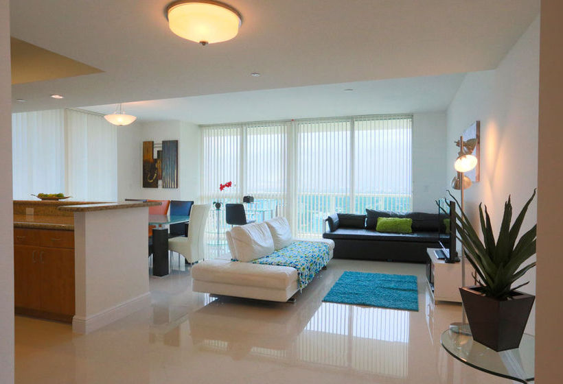 Pelican Residence at One Broadway