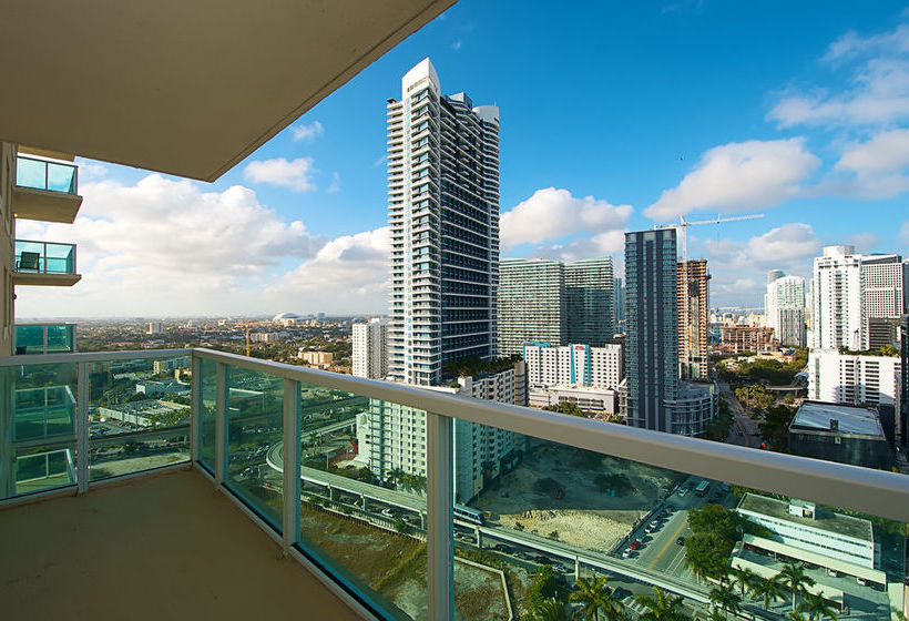 Pelican Residence at One Broadway