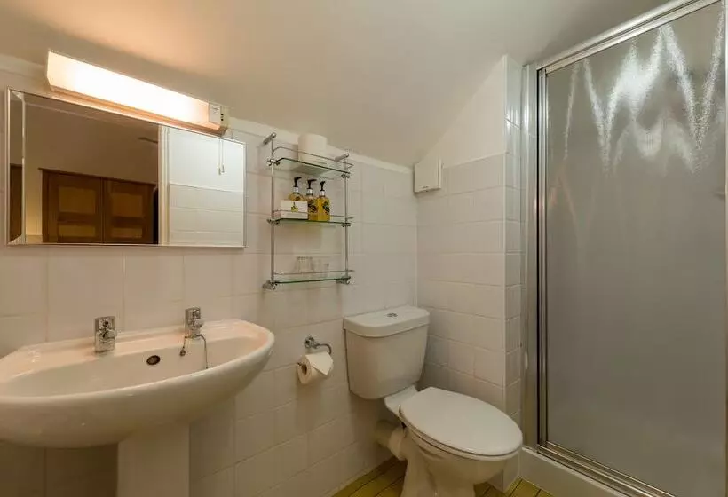 Pensió The Gables Guest House