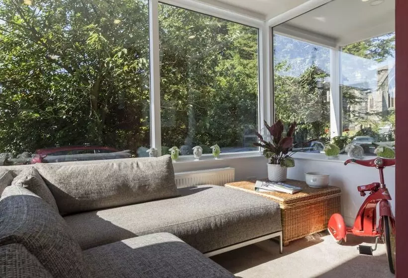 Pensió The Gables Guest House