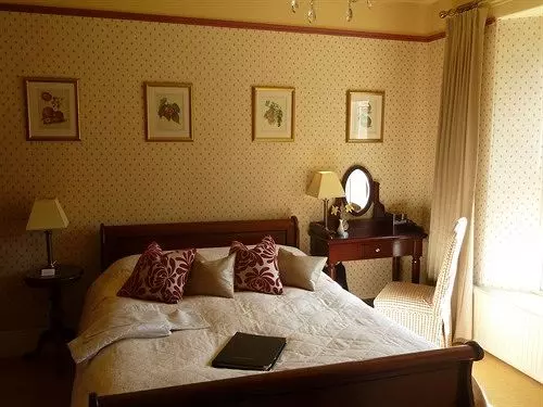 ペンション Cockington Cottages