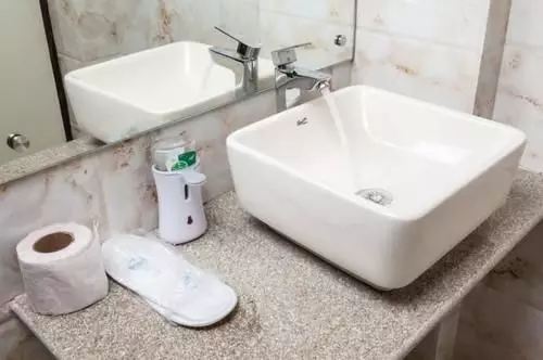 膳宿费 Simi International The Imperial