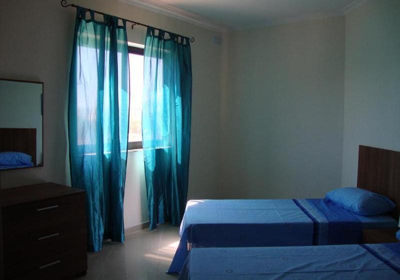 Belmont Court Apartments