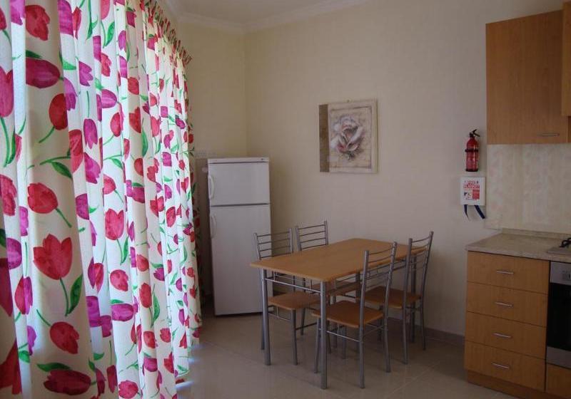 Belmont Court Apartments