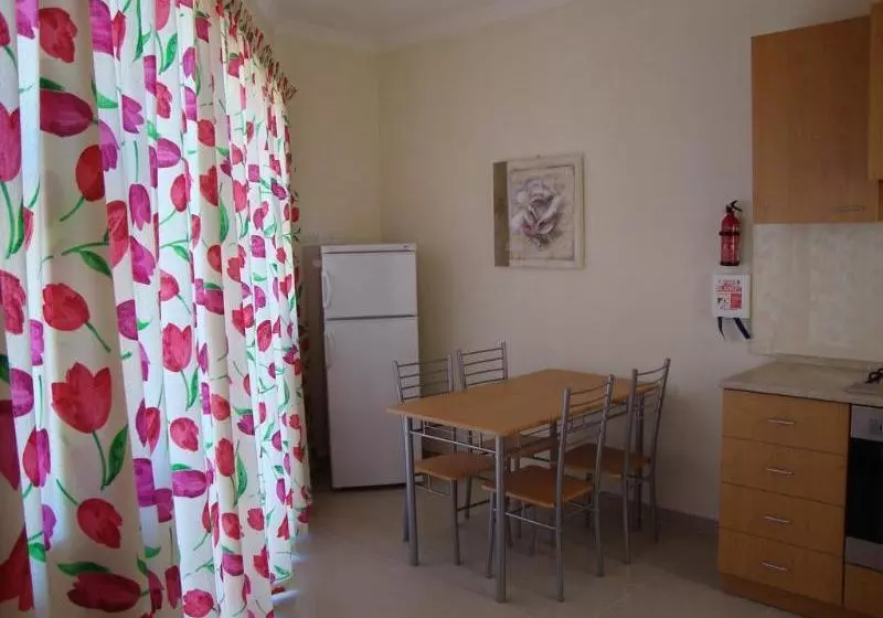 Belmont Court Apartments