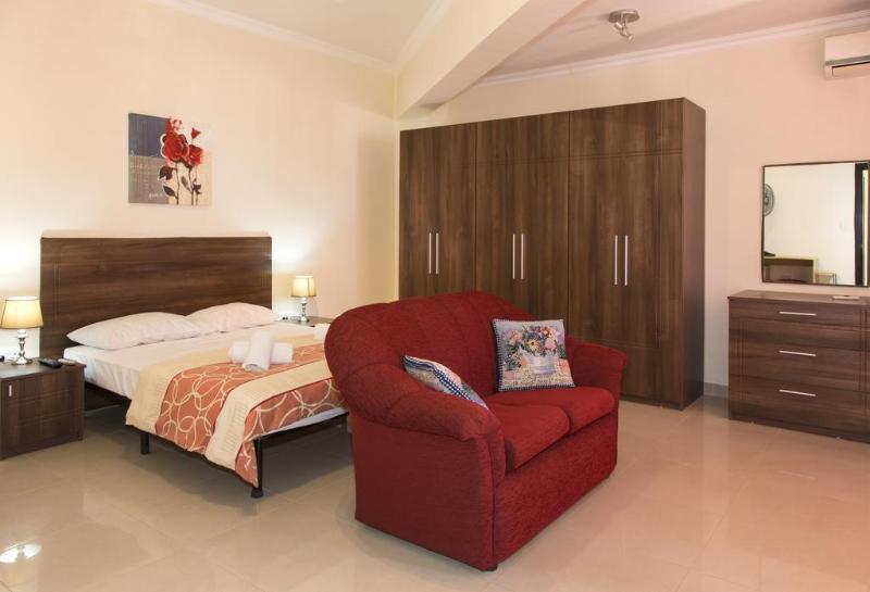 Belmont Court Apartments