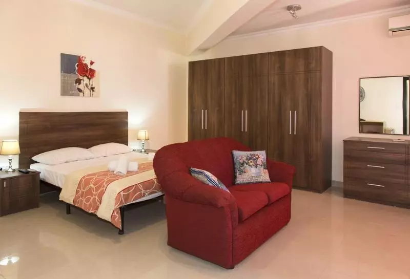 Belmont Court Apartments