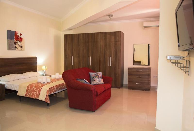 Belmont Court Apartments