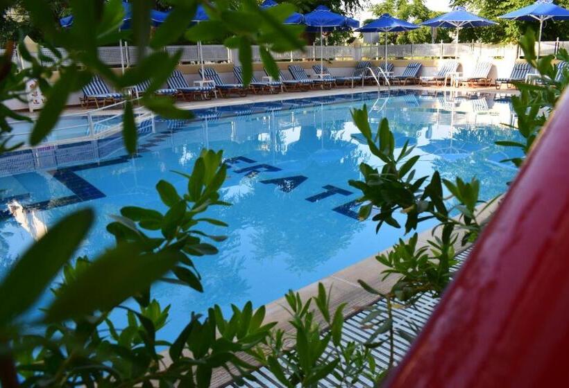 Erato Studios & Apartments