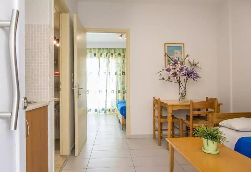 Erato Studios & Apartments