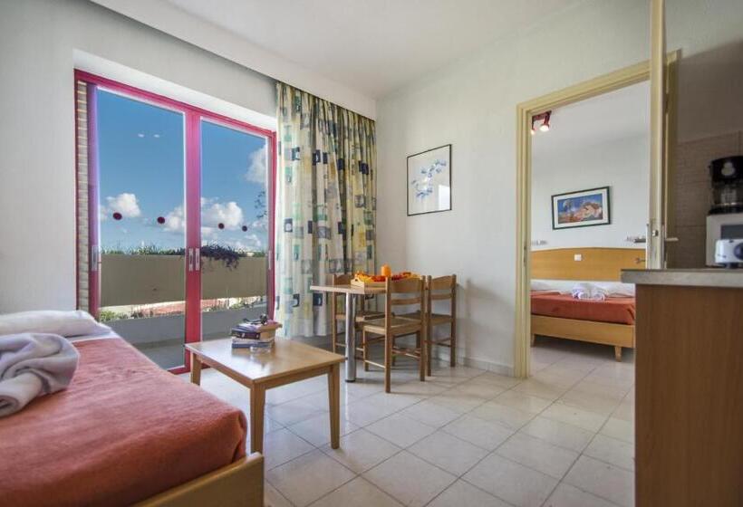 Erato Studios & Apartments