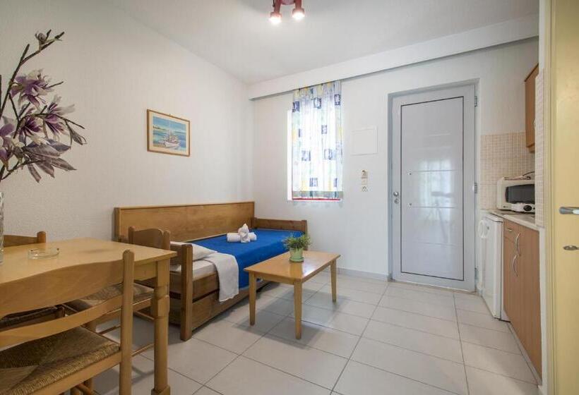 Erato Studios & Apartments