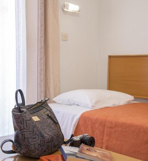 Erato Studios & Apartments