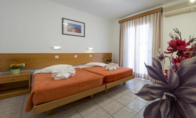 Erato Studios & Apartments