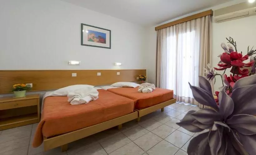 Erato Studios & Apartments