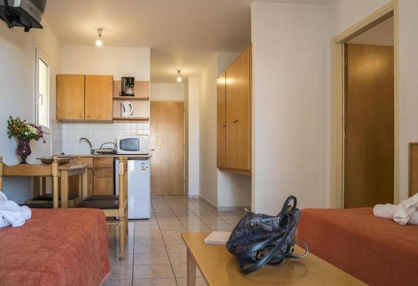 Erato Studios & Apartments