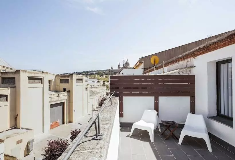 Fira Centric Apartments By Gaiarooms