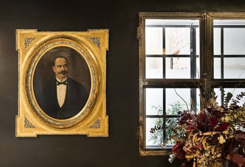 Fira Centric Apartments By Gaiarooms