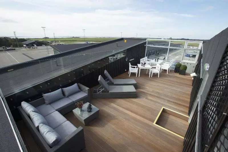 هتل Aalborg Airport