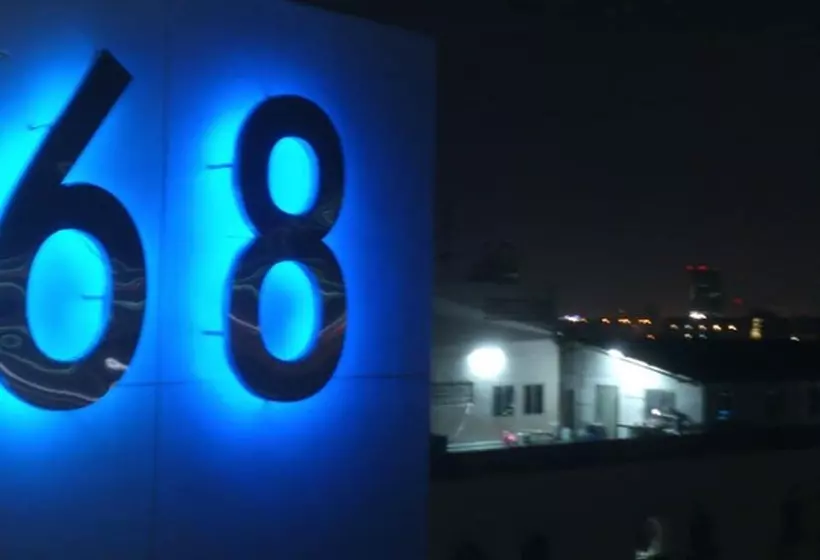 ホテル Bangkok 68