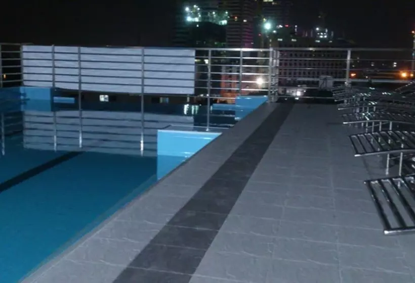 ホテル Bangkok 68