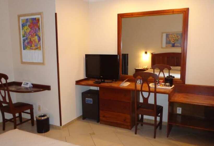 ホテル Braston Indaiatuba