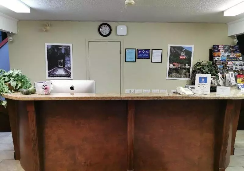 Hotel Hope Inn And Suites