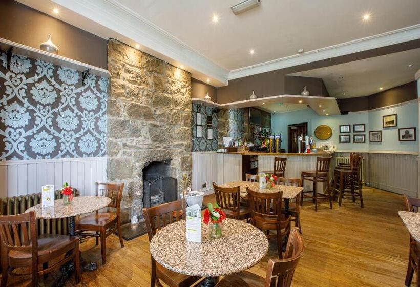 בית מלון כפרי Inn At The Park