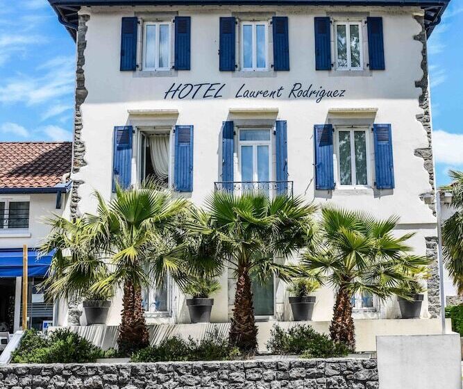 Отель Logis Hôtel & Restaurant La Villa Bleue