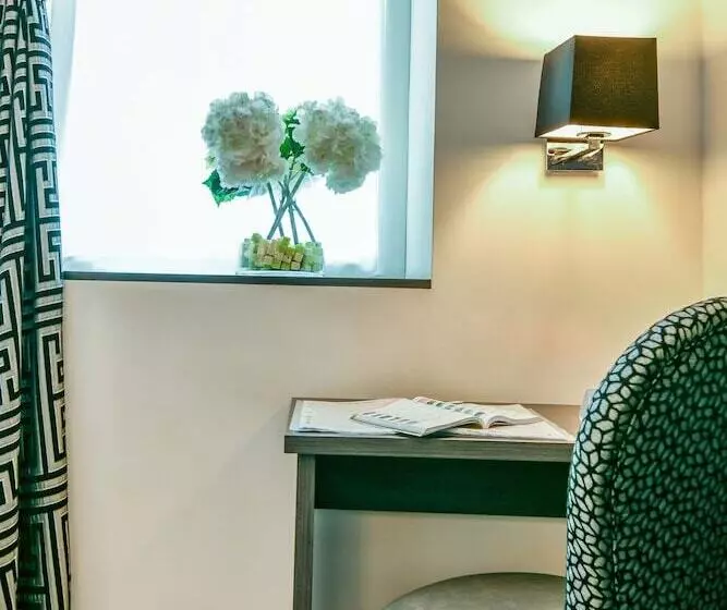 호텔 Logis Hôtel & Restaurant La Villa Bleue