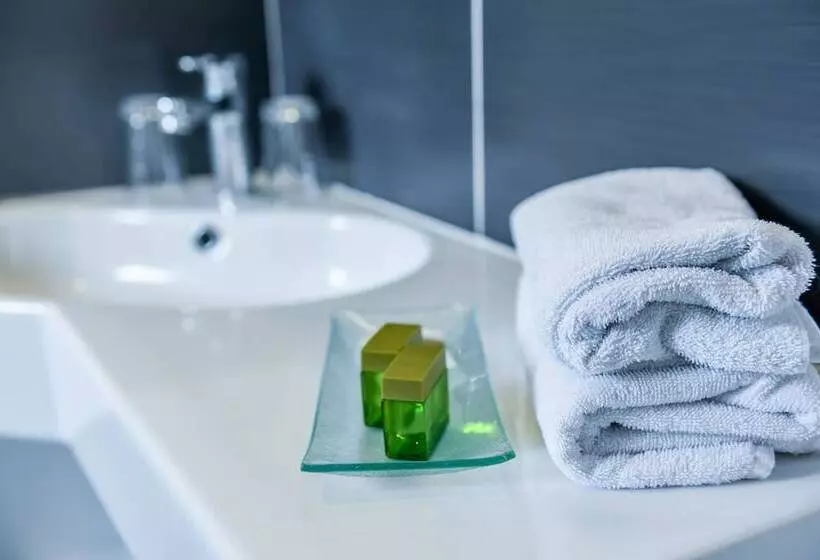 호텔 Logis Hôtel & Restaurant La Villa Bleue