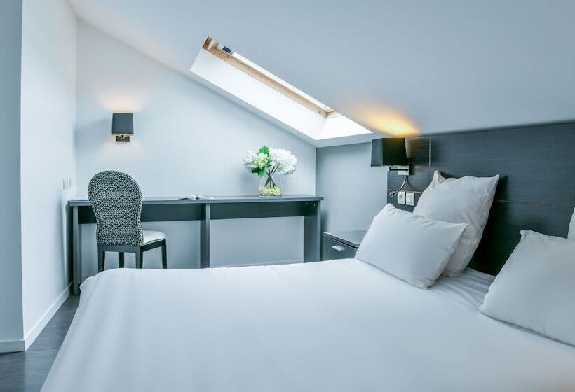 Отель Logis Hôtel & Restaurant La Villa Bleue