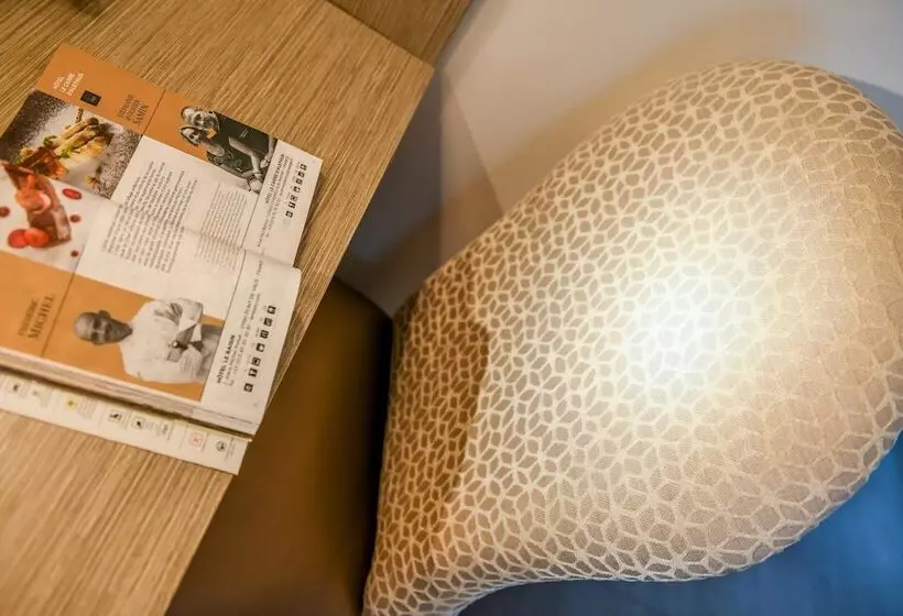 호텔 Logis Hôtel & Restaurant La Villa Bleue