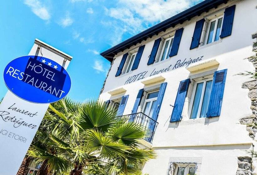 Отель Logis Hôtel & Restaurant La Villa Bleue