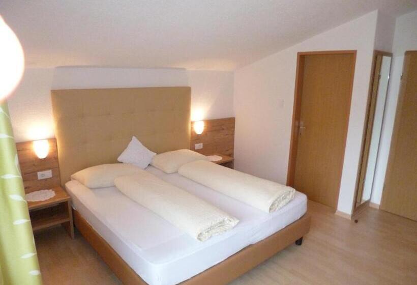 בית מלון כפרי Mair