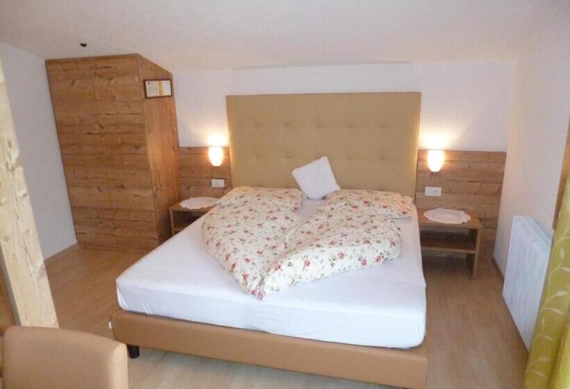 בית מלון כפרי Mair