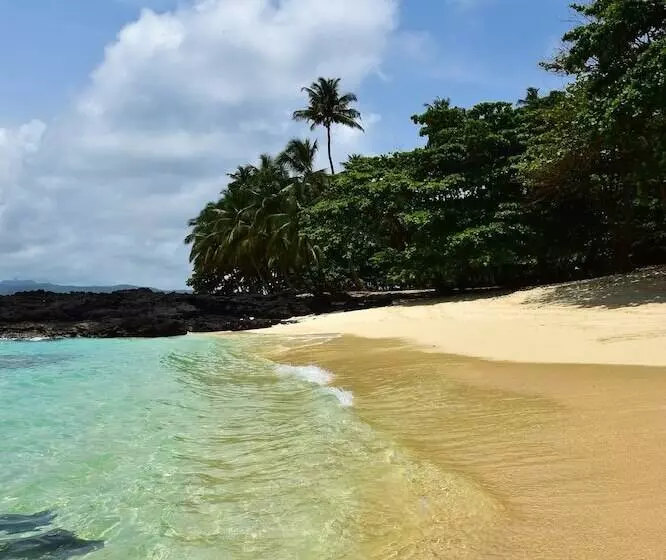 هتل Pestana Equador