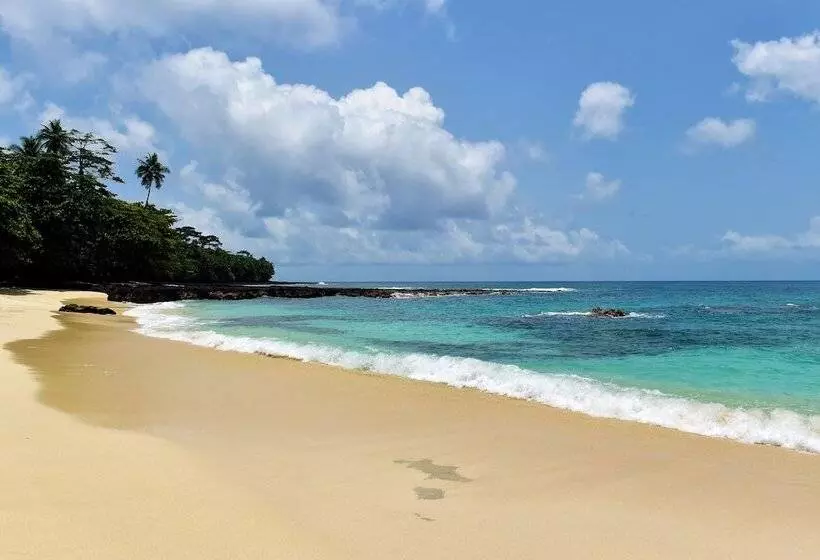 هتل Pestana Equador