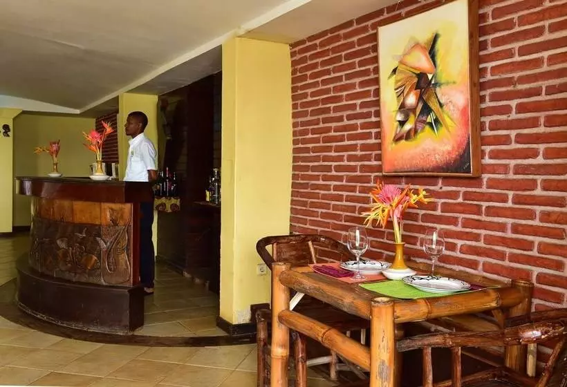 هتل Pestana Equador