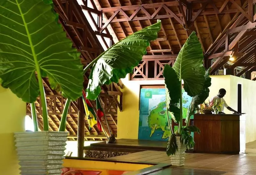 هتل Pestana Equador