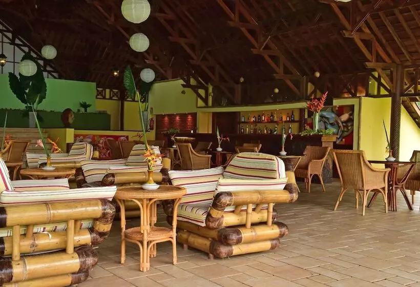 هتل Pestana Equador