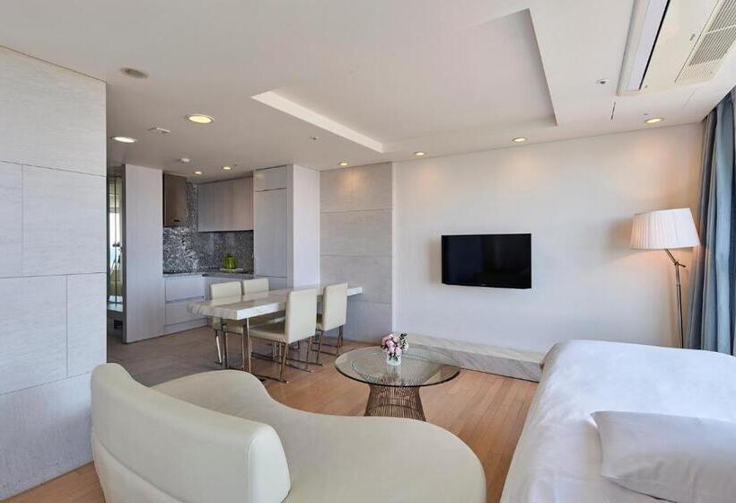 Hotel The Island Blue