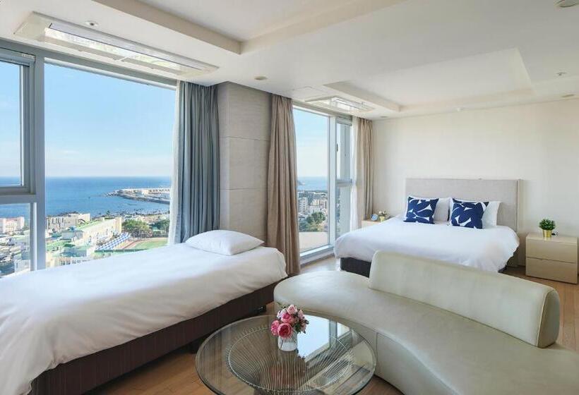 Hotel The Island Blue