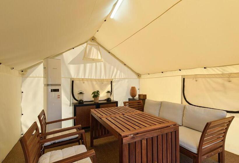 Hotel The Island Blue