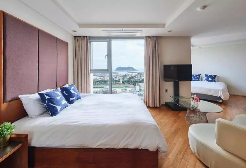 בית מלון כפרי The Island Blue